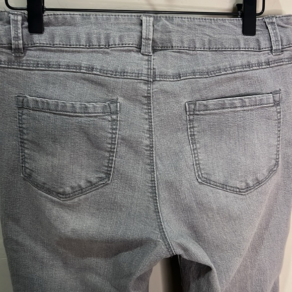 D. Jeans Embroidered Floral Jeans Gray Ankle Embroidery Cropped Boho Cottagecore - Picture 7 of 12